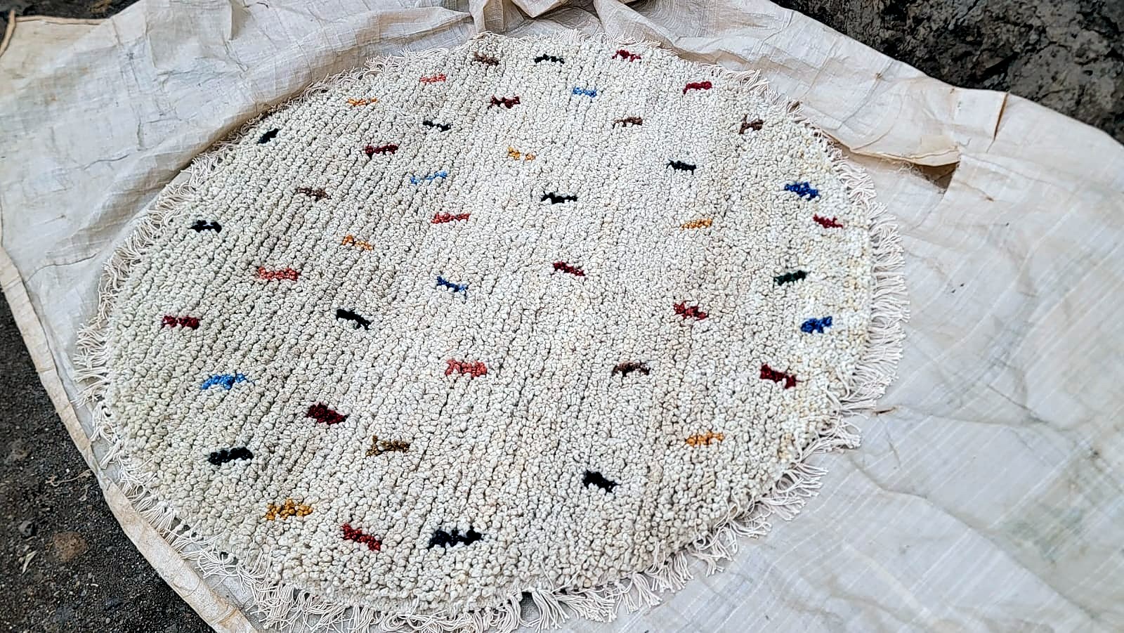 JHWC round neutral handwoven rug