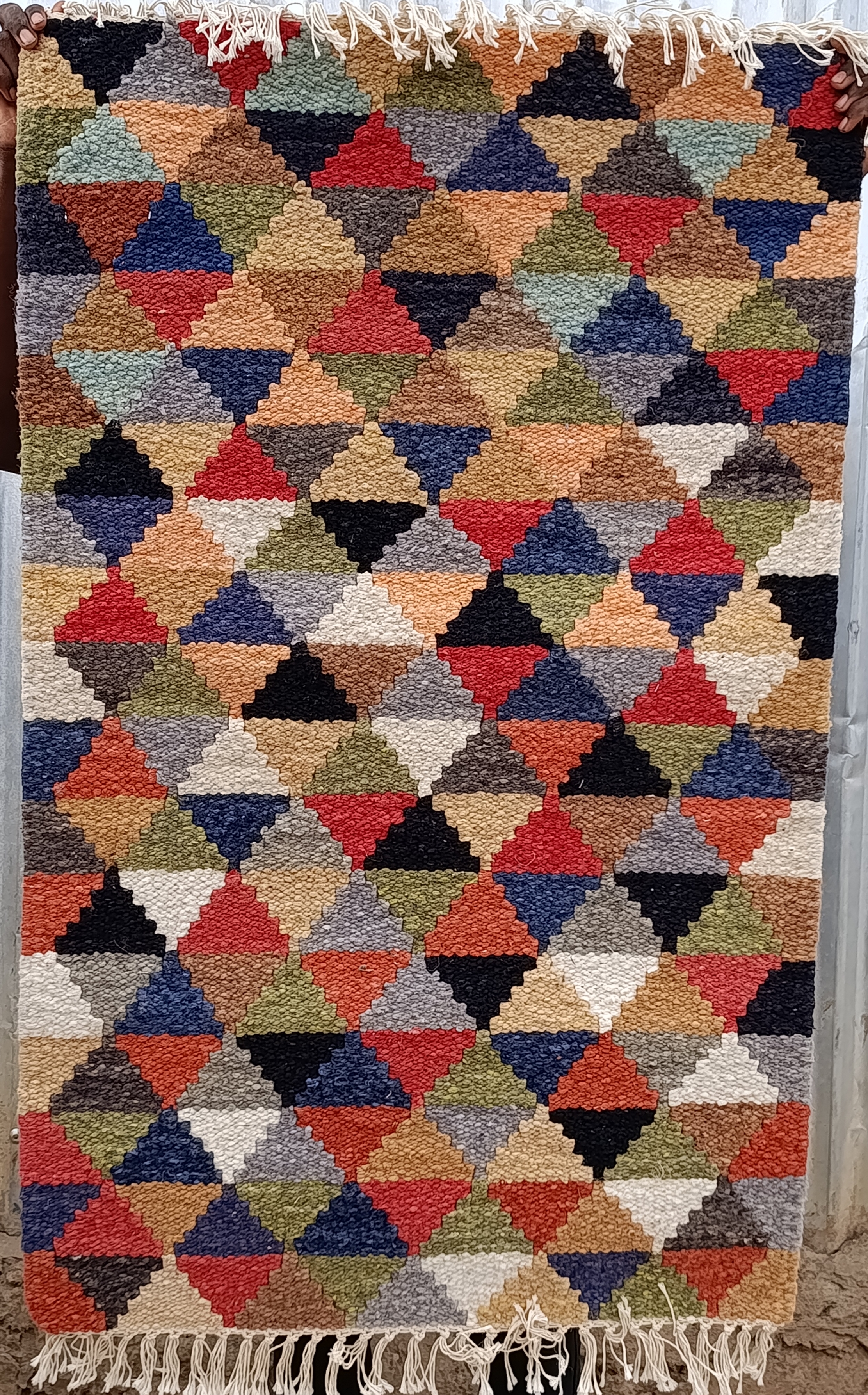 Multicolour Geometric Diamonds